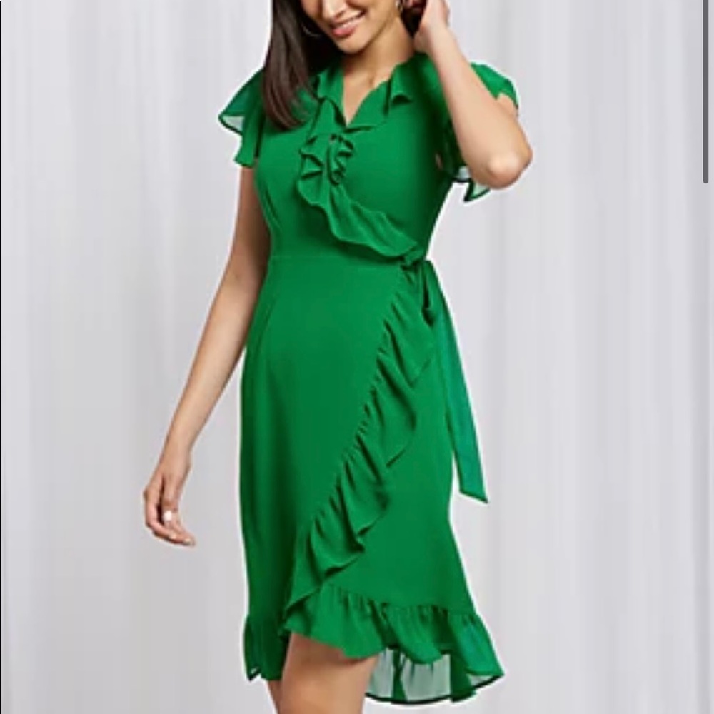 NWT New York and Company Emerald Green Ruffled Wrap Dress